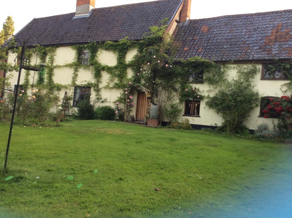 Valley Farmhouse, Westhall Redisham Exterior foto
