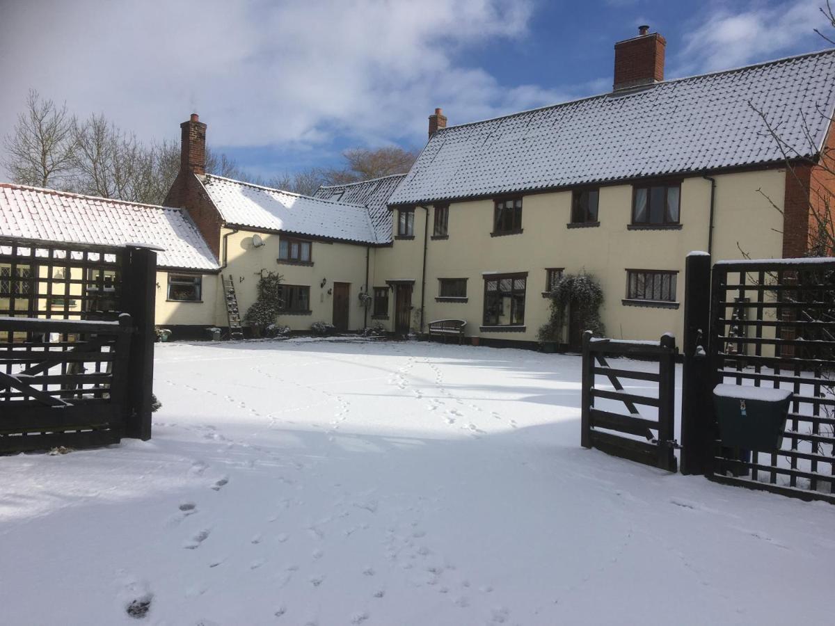 Valley Farmhouse, Westhall Redisham Exterior foto